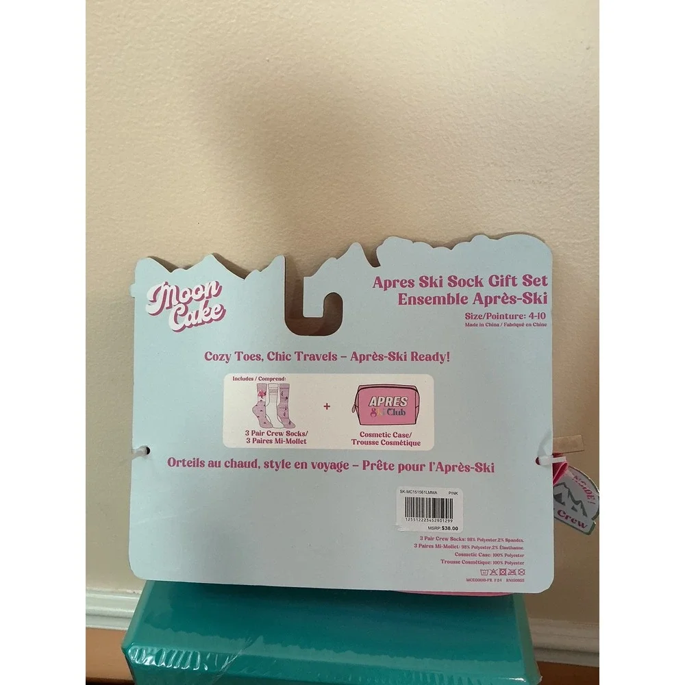 Moon Cake Après Ski Gift Set Pink Cosmetic Bag 3 Pair Crew‎ Socks